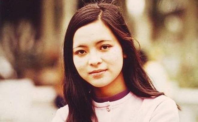 Giọng ca Triệu bông hồng Ái Vân.