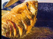 Bếp Eva - Dù rán loại cá nào, cứ làm 2 bước này cá luôn vàng giòn không nát thịt hay sát chảo