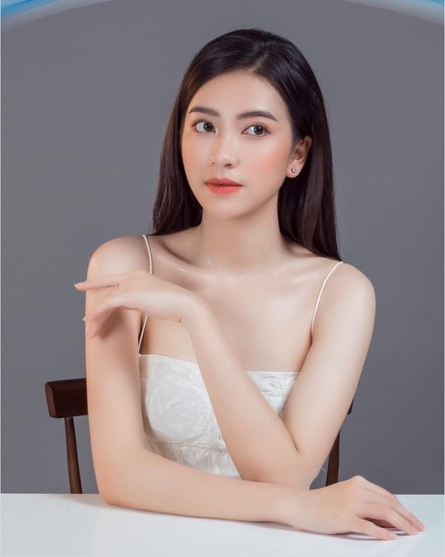Người đẹp 2K3 Thanh Hoá đi thi Hoa hậu, sắc vóc lung linh vẫn bị body shaming “hơi lép”  - 1