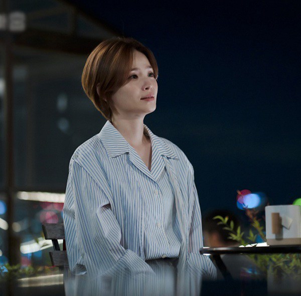 Thêm một sao Hàn mặc đồ đẹp mê trên màn ảnh, lấn lướt cả Son Ye Jin trong phim mới - 8