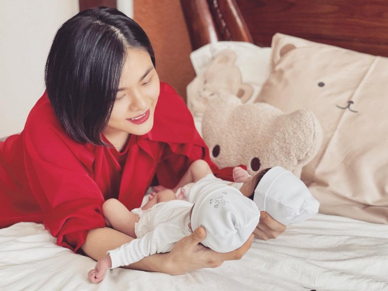 Con gái sinh đôi của Vân Trang không giống nhau, sở hữu tên tiếng Việt cực bắt tai - 4
