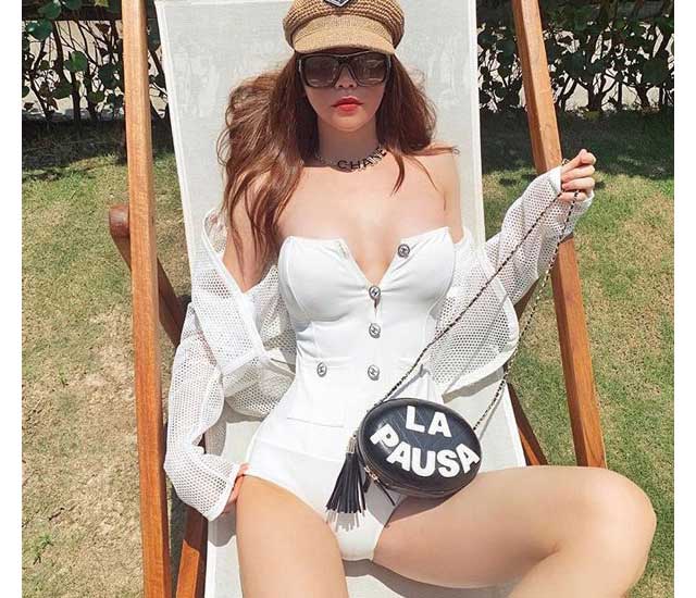 Hồ Ngọc Hà diện bikini khoe vẻ gợi cảm mẹ 3 con - 9