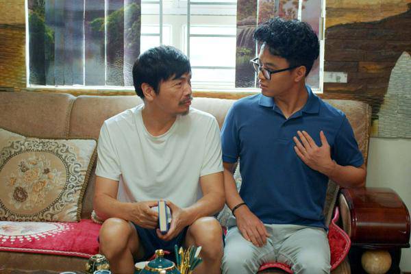 Mới đây nhất, NSND Trung Anh và Hồng Đăng tạo thành cặp bố con rất hài hước trong phim giờ vàng Thương ngày nắng về.