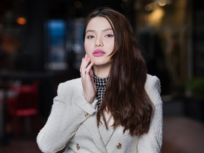 Nữ diễn viên amp;#34;mặc áo yếm không nội yamp;#34; trên truyền hình 5 năm trước, giờ ra sao? - 6