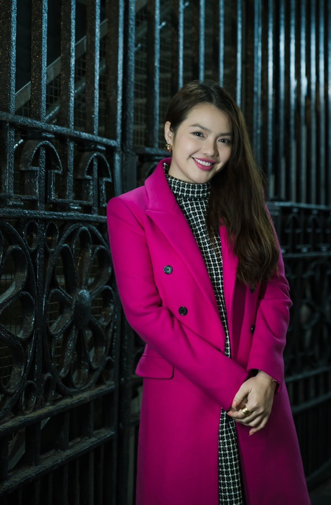 Nữ diễn viên amp;#34;mặc áo yếm không nội yamp;#34; trên truyền hình 5 năm trước, giờ ra sao? - 7