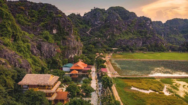 Điểm du lịch gần Hà Nội: Hang Múa (Ninh Bình) vẫn là nơi được yêu thích vào dịp đầu Xuân - 6