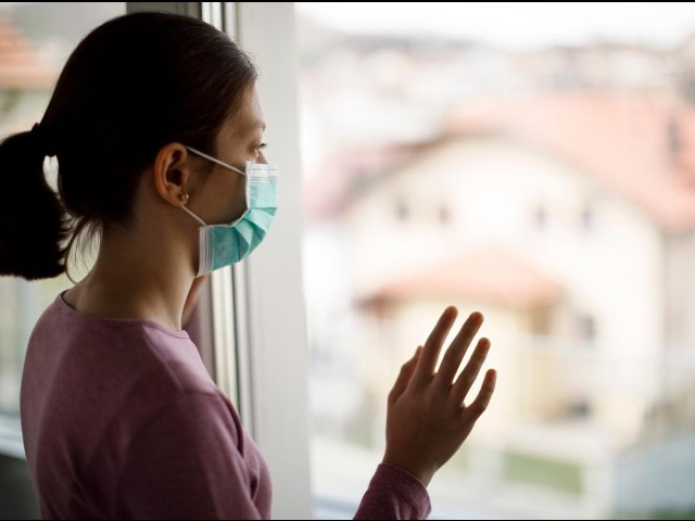 F0 tốn kém khi điều trị tại nhà: Nửa tiền thuốc, nửa sắm đồ bồi bổ, đi vèo chục triệu