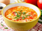 Bếp Eva - Nấu canh cà chua trứng mãi vẫn tanh, nhớ mẹo này canh thơm nức, nổi vân đẹp