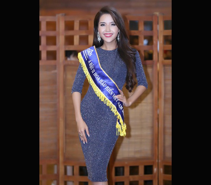 Khánh Phương sinh năm 1995 và đến từ Nha Trang, cô là một trong những người đẹp sẽ dự thi Hoa hậu Hoàn vũ Việt Nam 2022.

