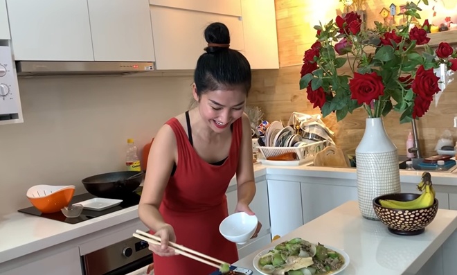 amp;#34;Queen of Ancient Moviesamp;#34;  Beautiful Quynh Lam making sour and spicy dishes that are not eaten is a waste of youth!  - 9