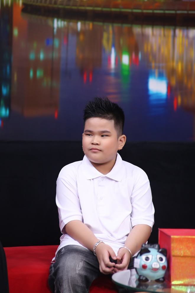 Ốc Thanh Vân khâm phục người phụ nữ chạy xe ôm nuôi 3 con - 3