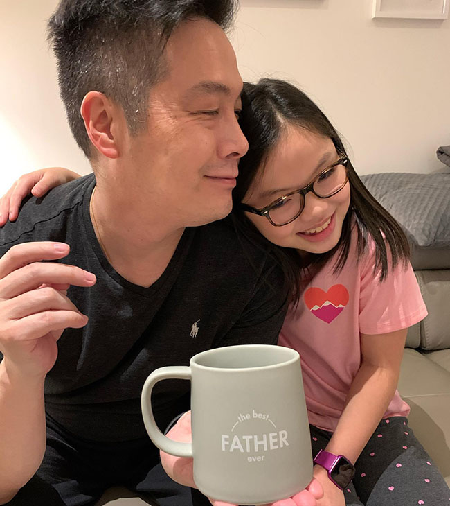 Leaving her career to follow her husband to Canada, Tang Thanh Ha's love rival is now living a full life, beautiful daughter - 18