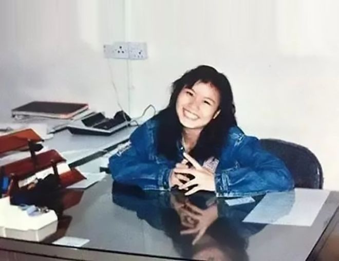 From a poor girl who runs after every meal, 16 years old, skipping school to the richest woman in China - 1