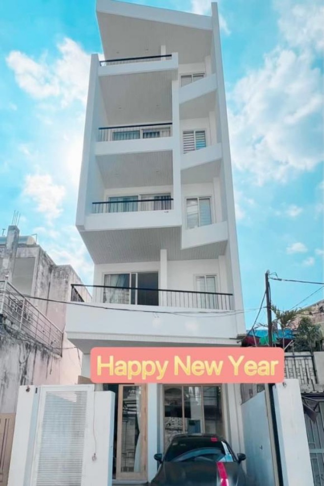 Building a house for a wedding, Ly Binh - Phuong Trinh Jolie chose a strange color, equipped with an elevator - 3