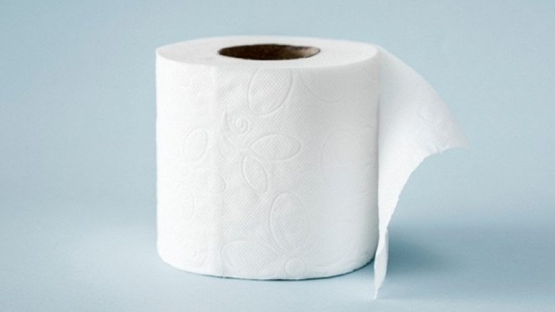 Put a toilet paper core on the toilet seat when using a public restroom, few people know - 5