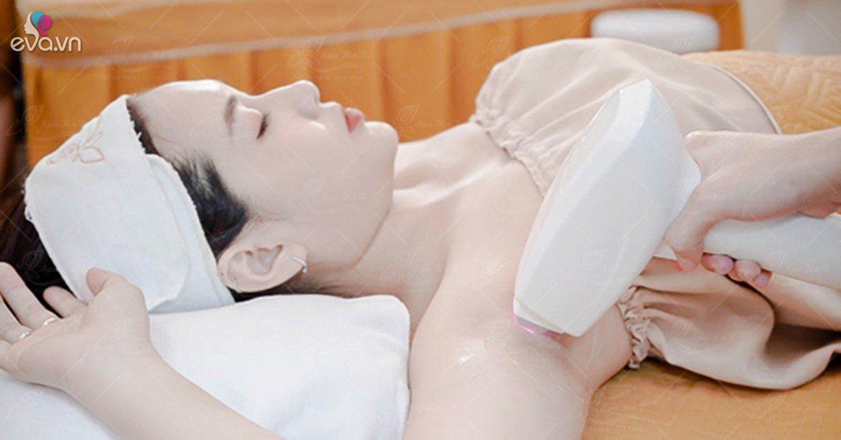 Armpit hair removal, women’s life-saving cosmetic measure in hot summer days