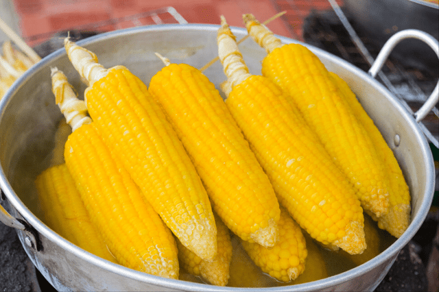 When boiling the corn, just add these 2 things, make sure the corn is sweet and soft - 4