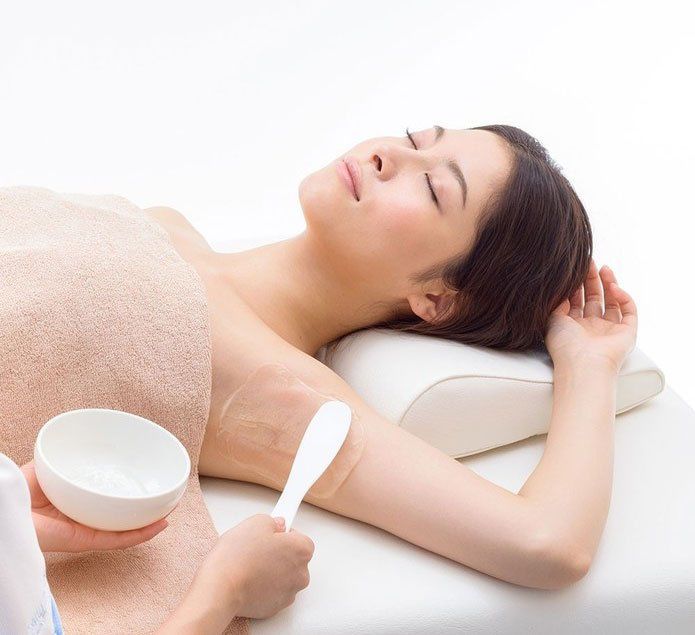 Armpit hair removal, a life-saving cosmetic procedure for women on a hot summer day - 6