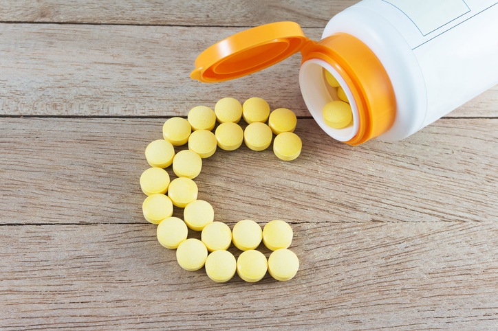 Nên chia nhỏ các liều vitamin C trong ngày thay vì uống nhiều một lúc