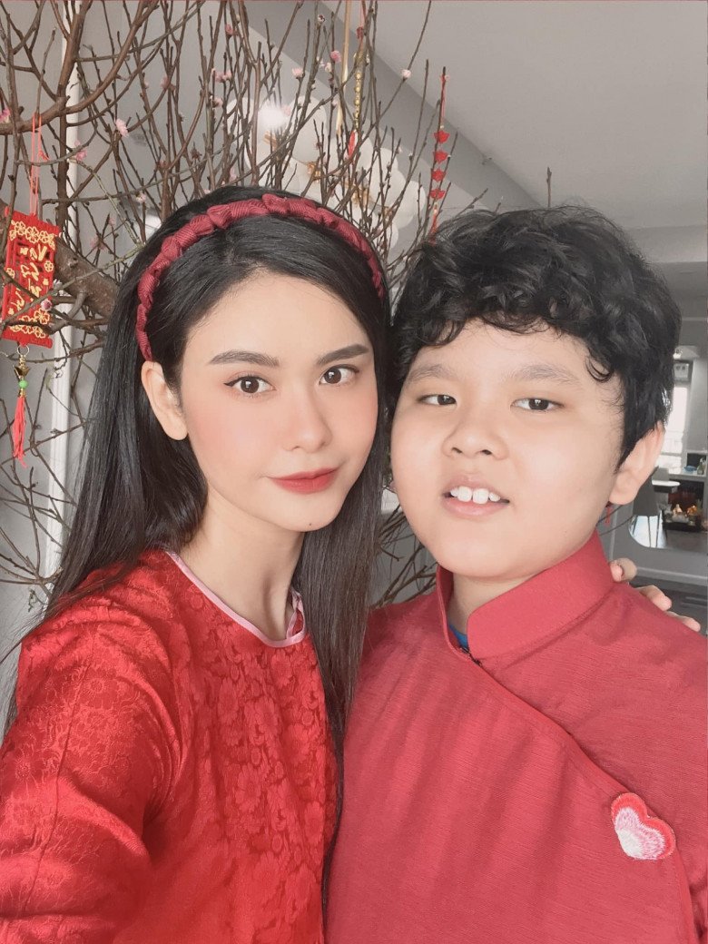 Mẹ đơn thân Trương Quỳnh Anh khoe người yêu, hóa ra là bé trai giống hệt Tim - 5