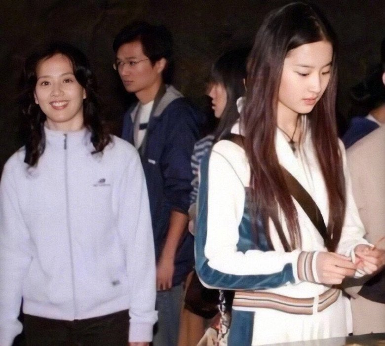 Liu Yifei's mother's beauty is extraordinary, no wonder why her daughter "billion billion"  self-proclaimed bad - 7