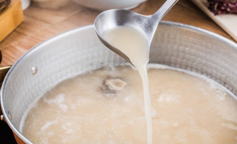 Don't cook the bone broth right away, remember these 3 tips, thick white broth, fragrant - 5