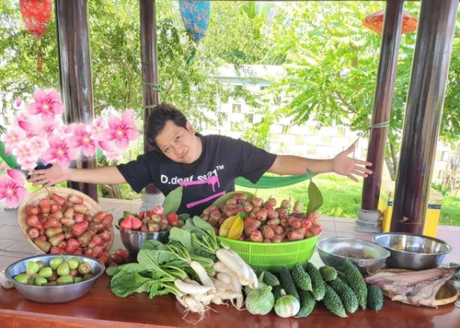 Biệt thự miệt vườn của Trường Giang: Hồ cá to tiền tỷ, trái cây xum xuê hái được cả đống - 12
