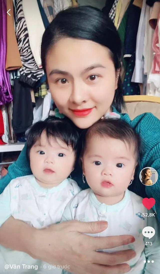After giving birth to twins with her overseas Vietnamese husband, Van Trang tries ao dai to run the show, expecting amp;#34;fall back amp;#34;  - 7