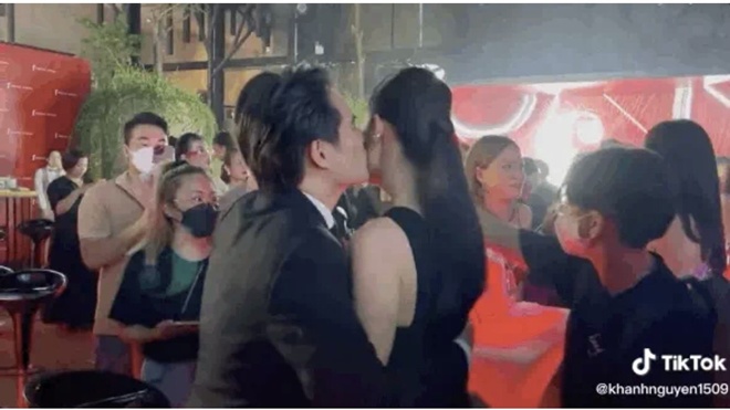 Sao Việt 24h: Việt Trinh khó chịu đáp trả khi bị hỏi chồng cũ có cho tiền nuôi con không - 10