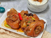 Bếp Eva - Chán luộc chân giò, giờ đem kho kiểu này "bắt cơm" phải biết, người giảm cân cũng đòi ăn