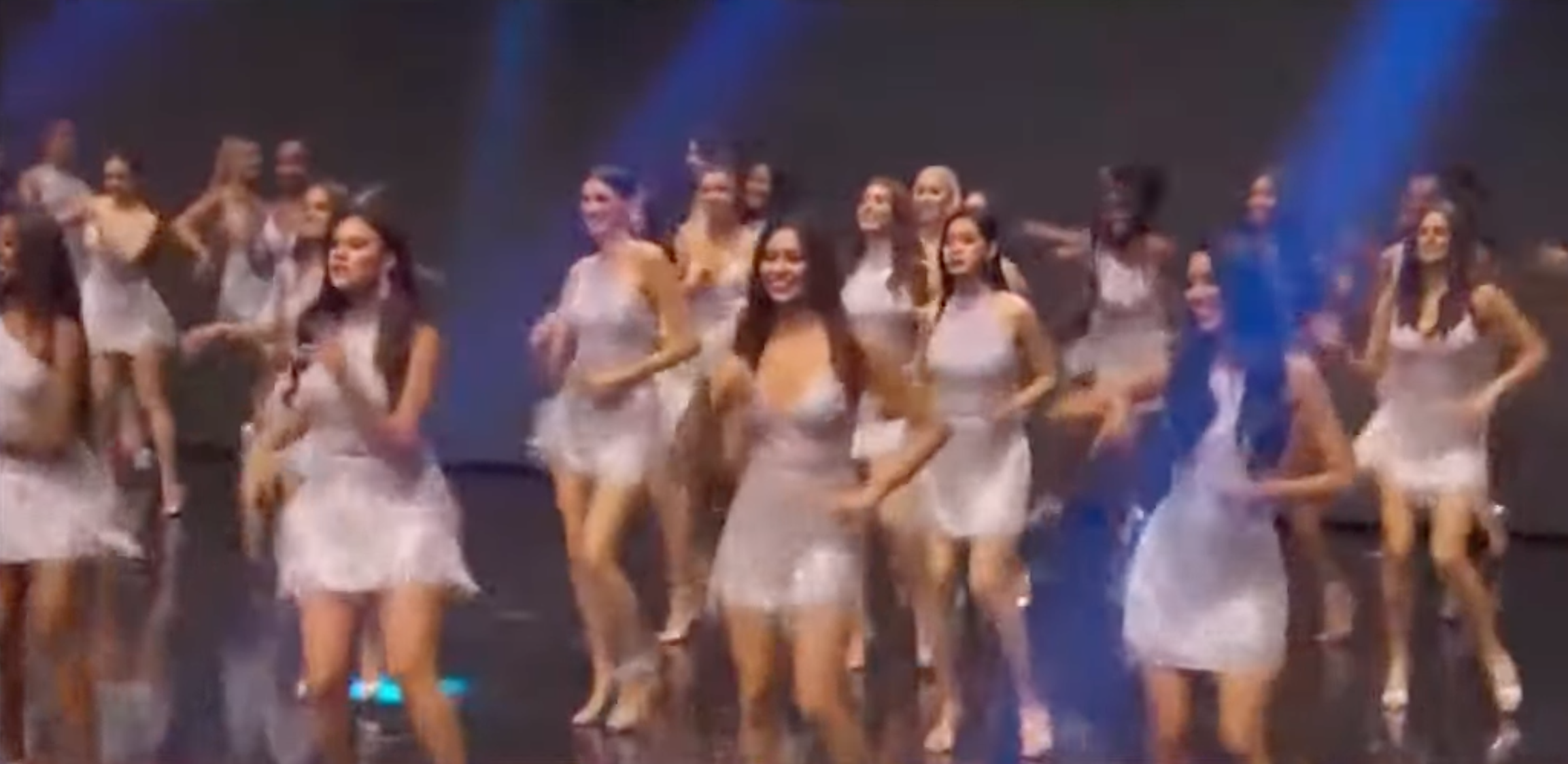 Miss World 2021 final live: Do Thi Ha walks like a goddess in a pink dress - 10