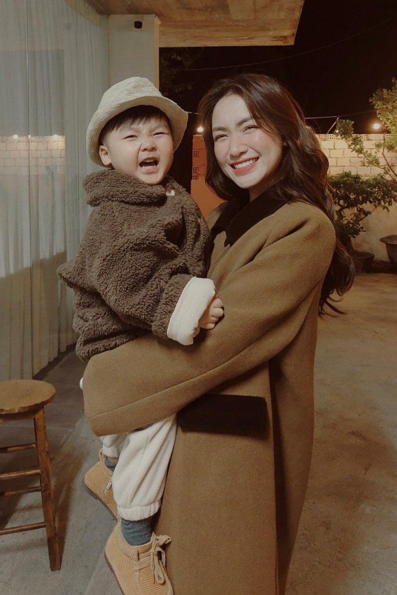 Vo Ha Tram can't wait for her half-Indian daughter to meet Hoa Minzy's son, baby Moon is too excited - 3