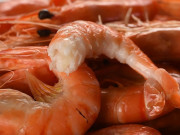 Bếp Eva - Luộc tôm đừng cho gừng và giấm, làm điều này như đầu bếp, tôm ngon ngọt lại thơm