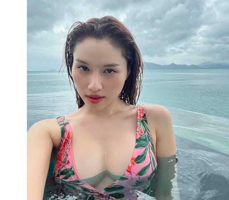 Ngắm Thanh Thanh Huyền đã mắt nhất là mỗi khi cô nàng xúng xính đồ đi bơi.



