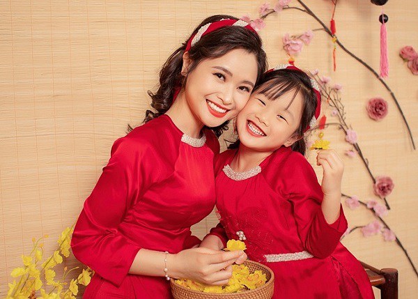 Con gái 7 tuổi đạt chứng chỉ Cambridge, MC Mùi Khánh Ly tiết lộ bí kíp dạy con tiếng Anh - 4