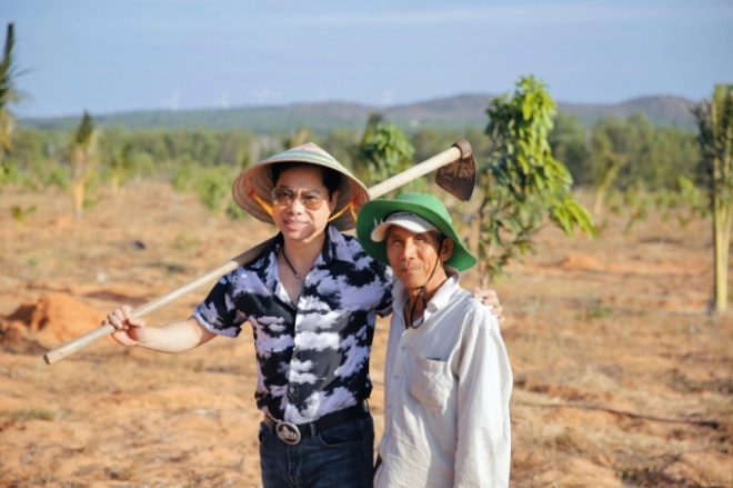 Lo cho mẹ hết sạch tiền, Ngọc Sơn rời nhà 1000 tỷ mua đất về Bình Thuận trồng cây - 7