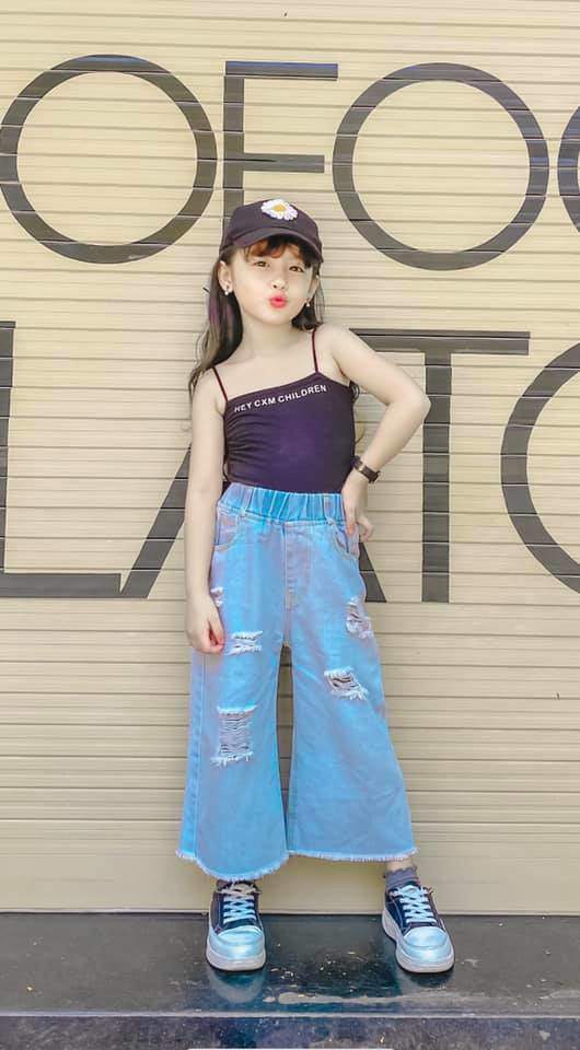 Single mother Nha Trang sells stuff online to raise child model, loved by Lam Khanh Chi and Van Trang - 3