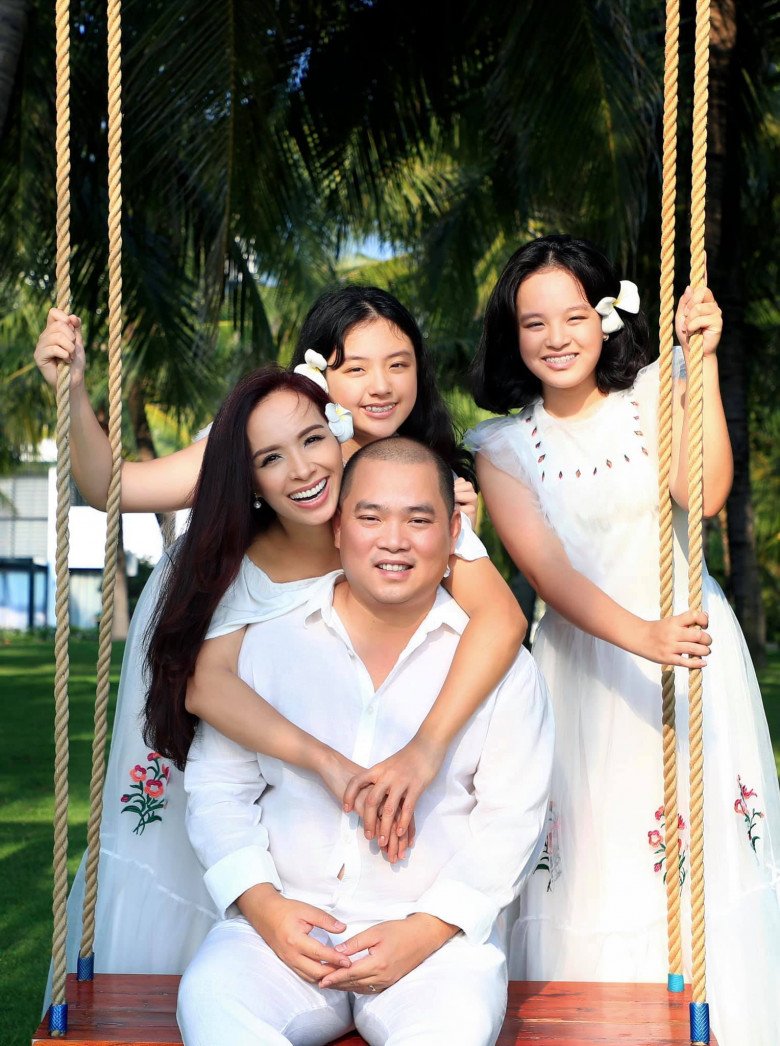 Vietnamese stars share suffering, together when they were homeless, borrowed a car, now live in luxury villas - 8