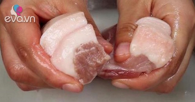 Wash the meat with water the dirtier it becomes, soak the meat in it, 10 minutes to clean it