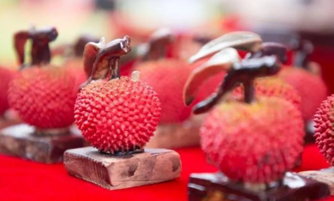 As expensive as a Mercedes car is almost 2 billion VND, what's so special about the national lychee?  - first