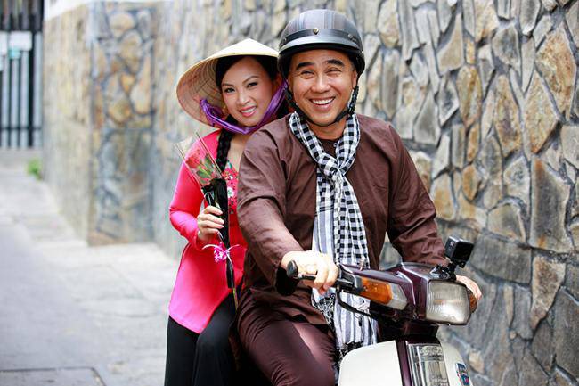 Miss earns 70 billion by riding a motorcycle to run the show, but the quality is not as good as rich wife Quy Binh - 2