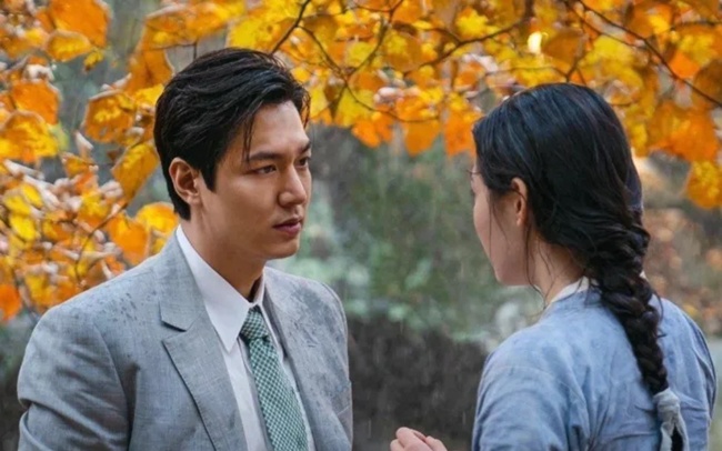 Lee Min Ho has sex with beautiful woman in the forest - 9