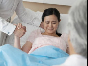 Bà bầu - 3 bộ phận mẹ bầu nhất định phải vệ sinh sạch sẽ trước khi lên bàn đẻ