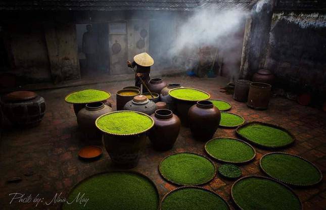 Amazing beauty of two famous ancient villages in Hanoi - 6