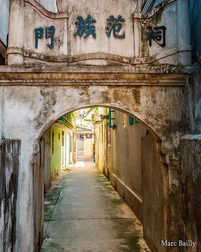 The stunning beauty of two famous ancient villages in Hanoi - 7