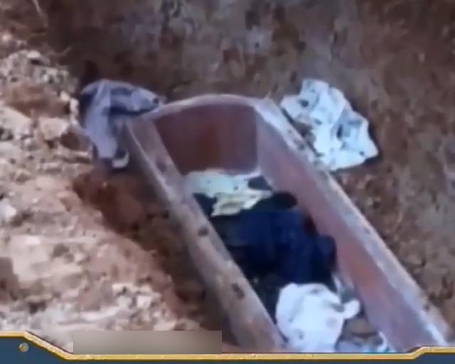 7 days in a row dream of mother and daughter opening the lid of the coffin, shocked when they looked inside - 6
