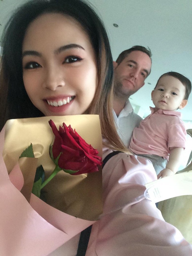 9X Vietnamese weighing 38kg married to a Western husband almost 1m9 tall, at home raising famous children with millions of followers - 7