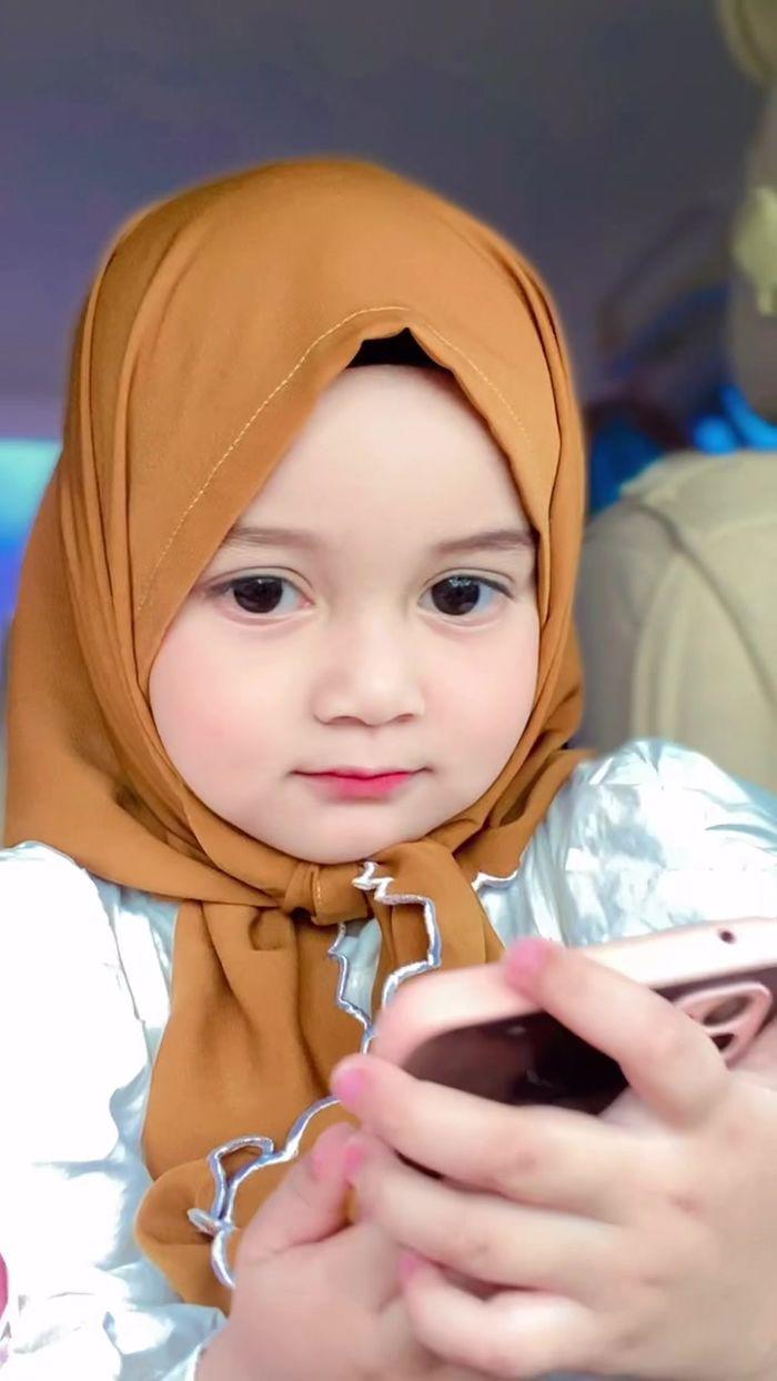 Princess praised as beautiful as a doll, her mother's appearance made everyone explode - 1