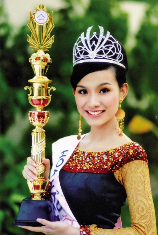 First Miss Universe Vietnam: Married in hiding for 14 years, older kids don't recognize her - 3