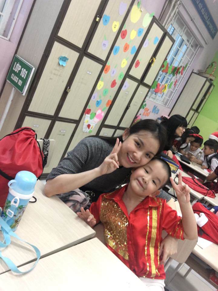 Hoa hậu Hoàn vũ Việt Nam đầu tiên: Lấy chồng ở ẩn 14 năm, các con lớn nhận không ra - 11
